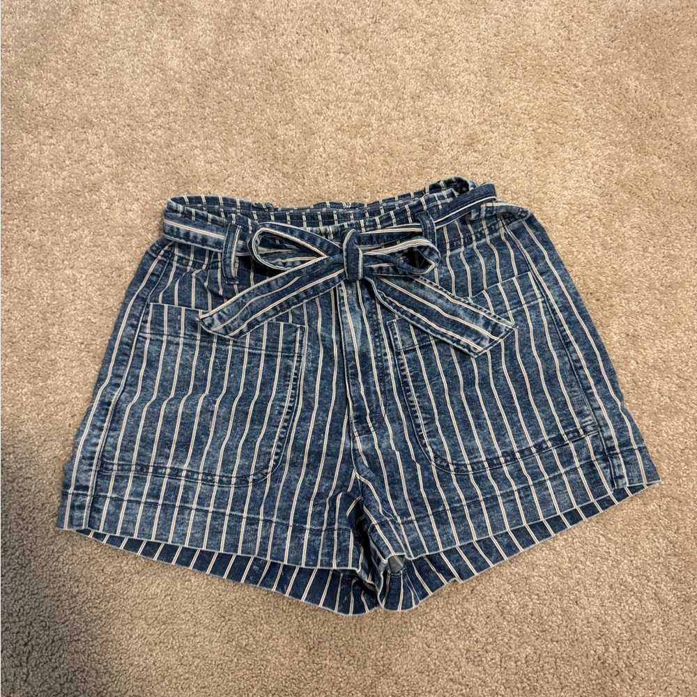 American Eagle Outfitters High Waist Blue Shorts with stripes